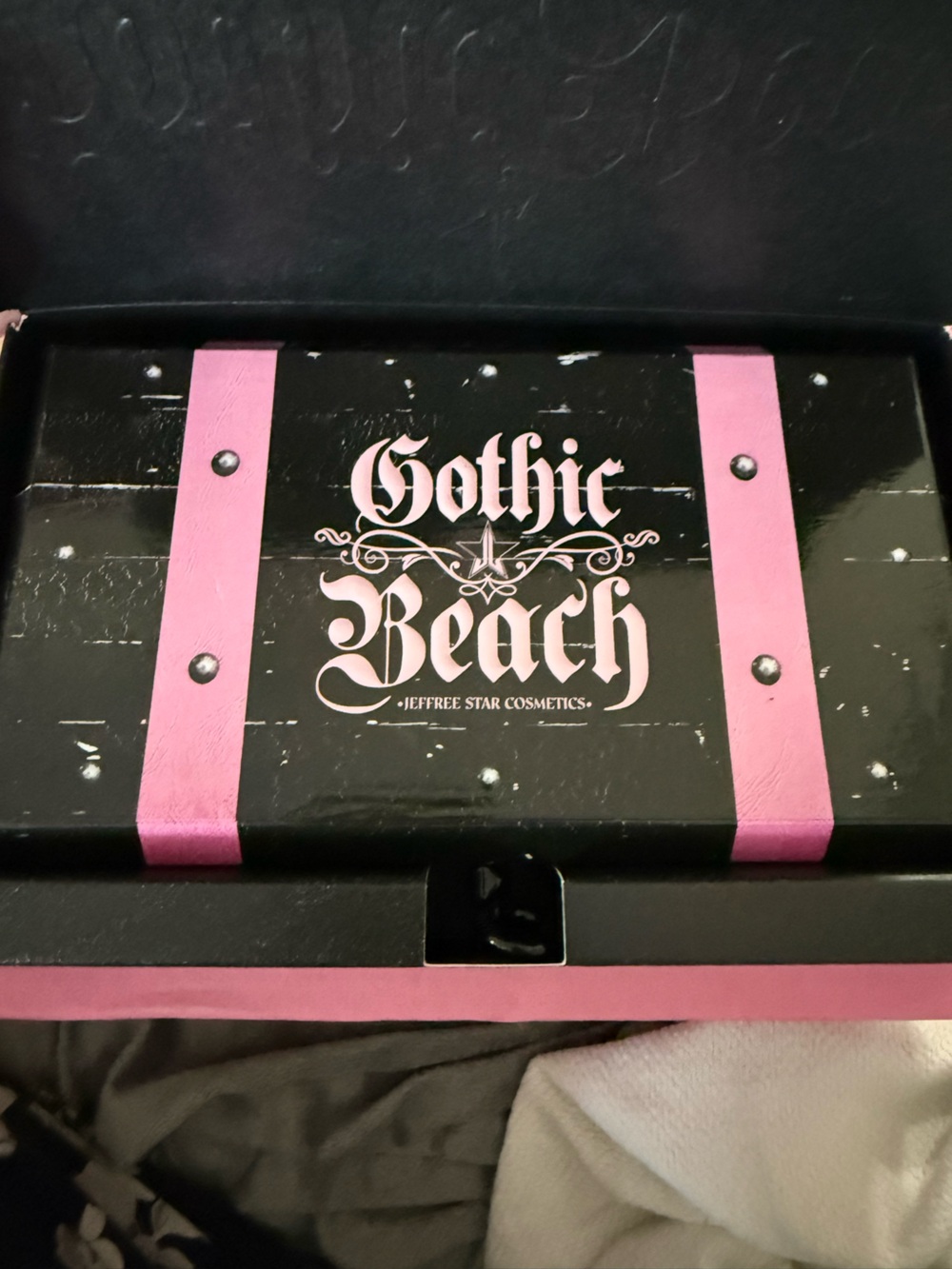 Gothic Beach Artistry Palette